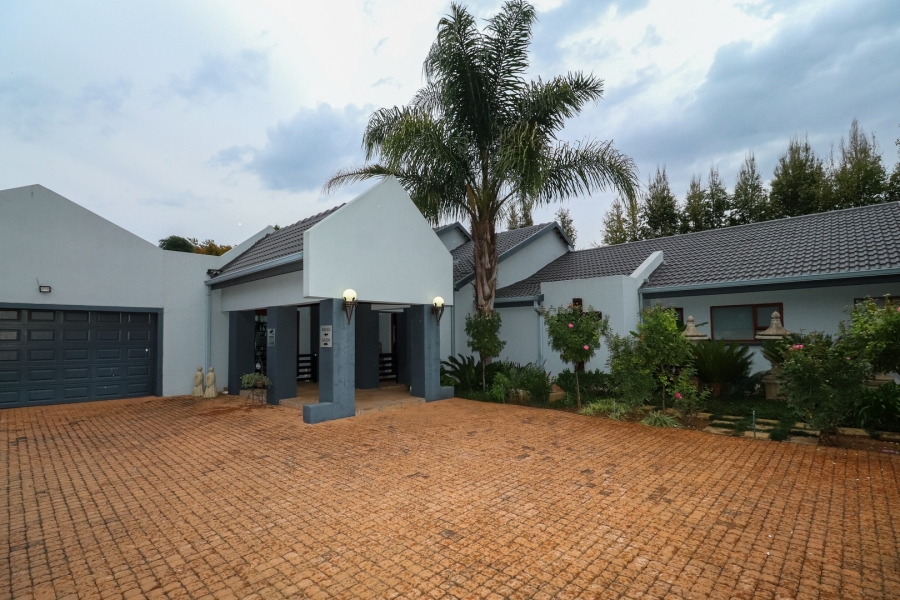3 Bedroom Property for Sale in Flamwood North West